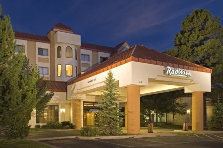 Radisson Woodlands Hotel 01.[1]